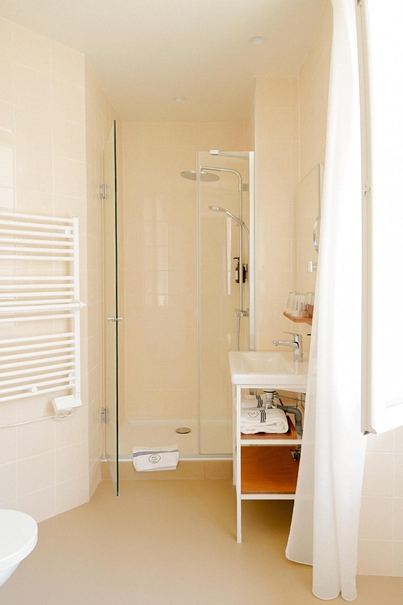 Alfred Hotels Les Halles Biarritz Exterior foto