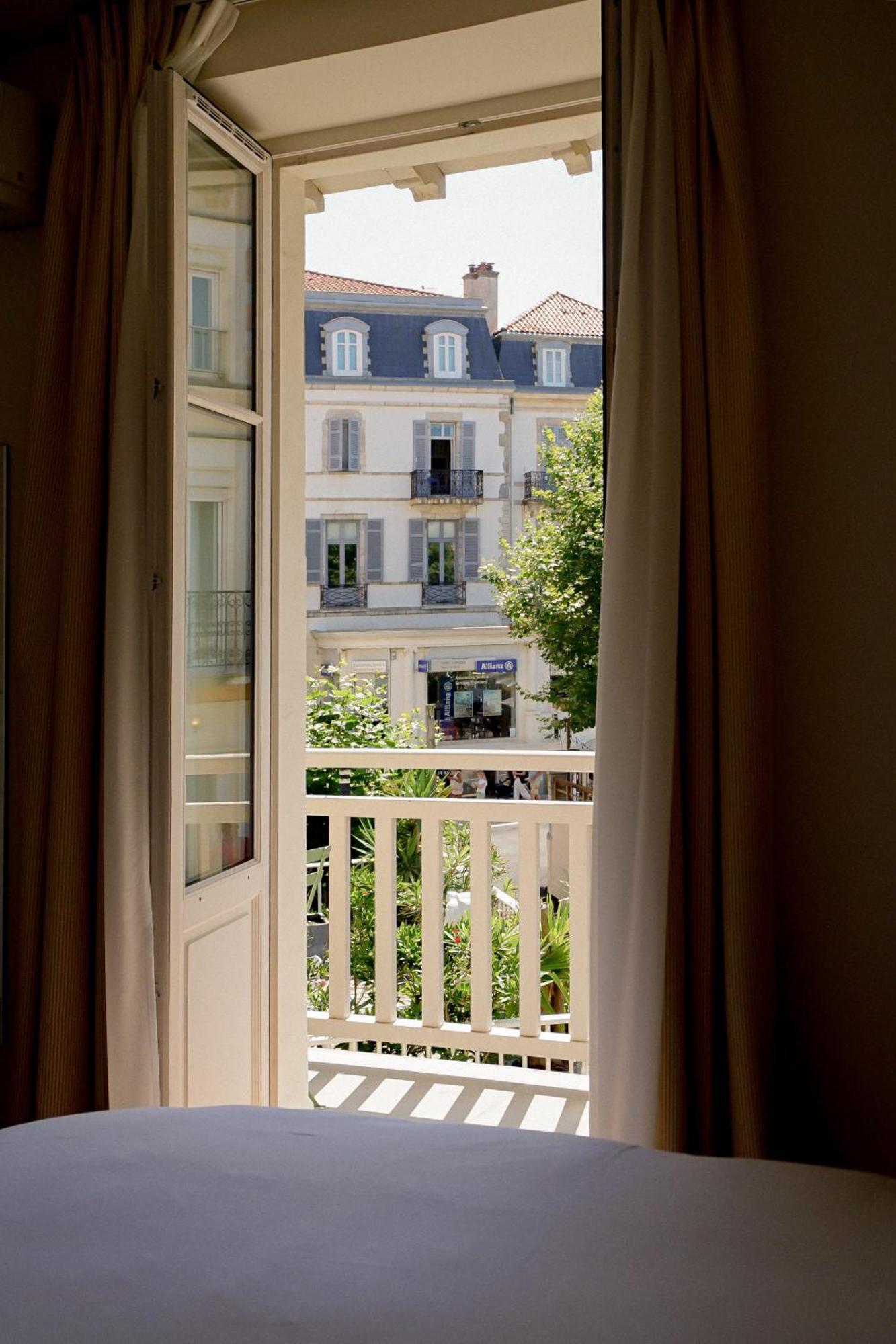 Alfred Hotels Les Halles Biarritz Exterior foto
