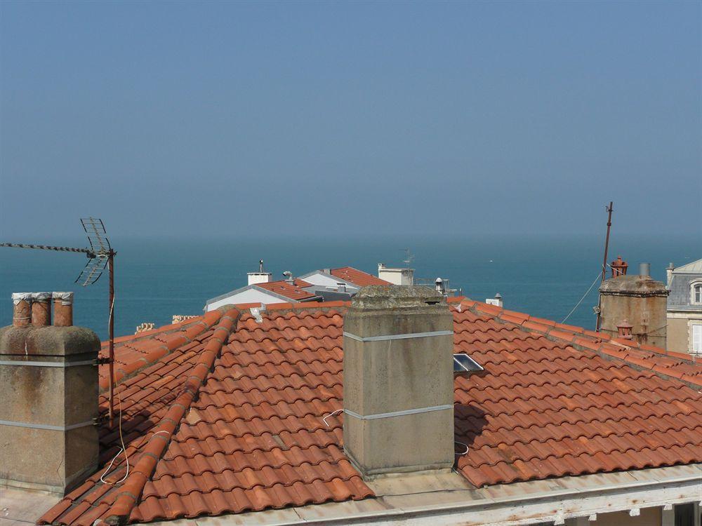 Alfred Hotels Les Halles Biarritz Exterior foto