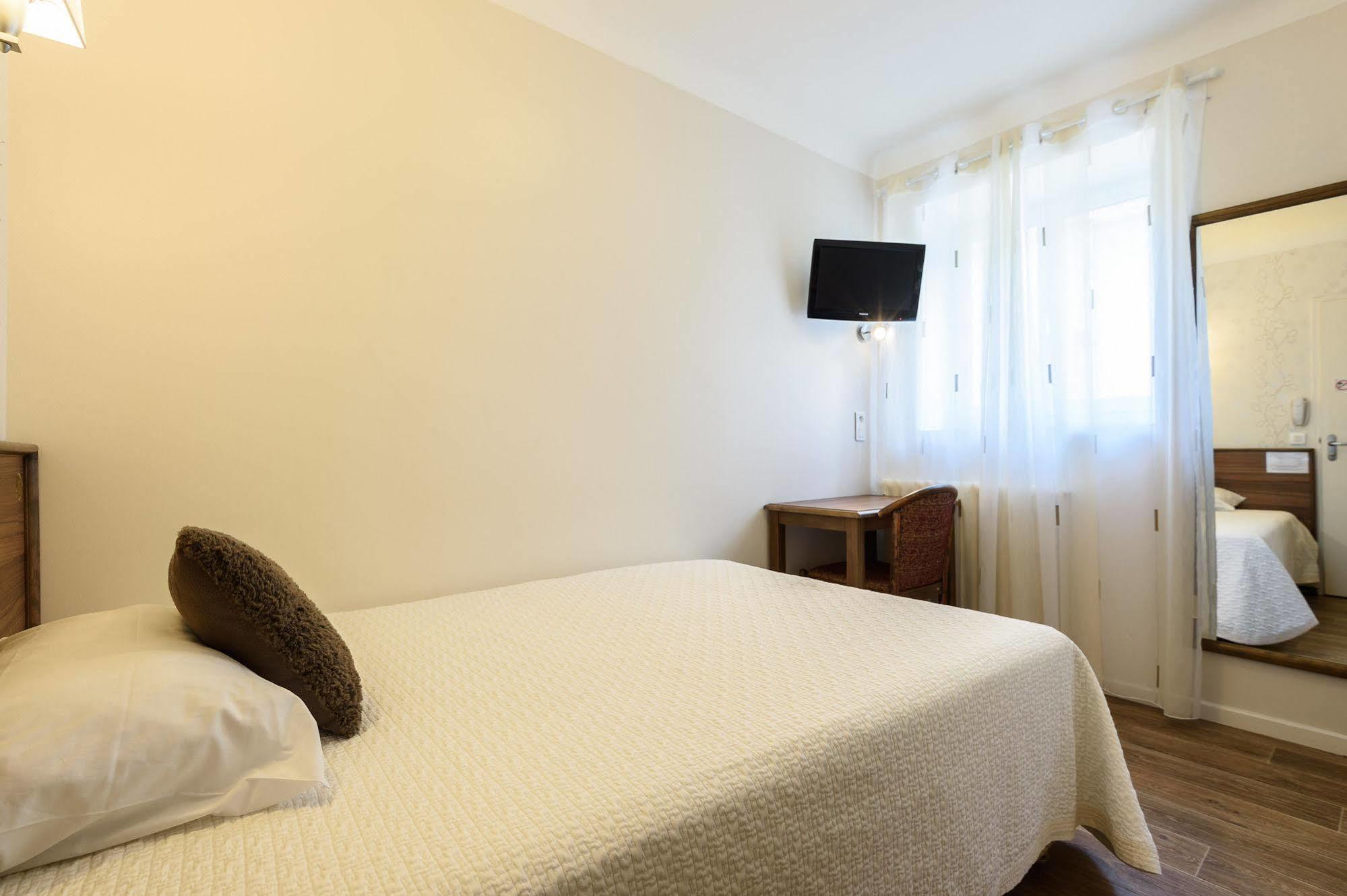 Alfred Hotels Les Halles Biarritz Exterior foto