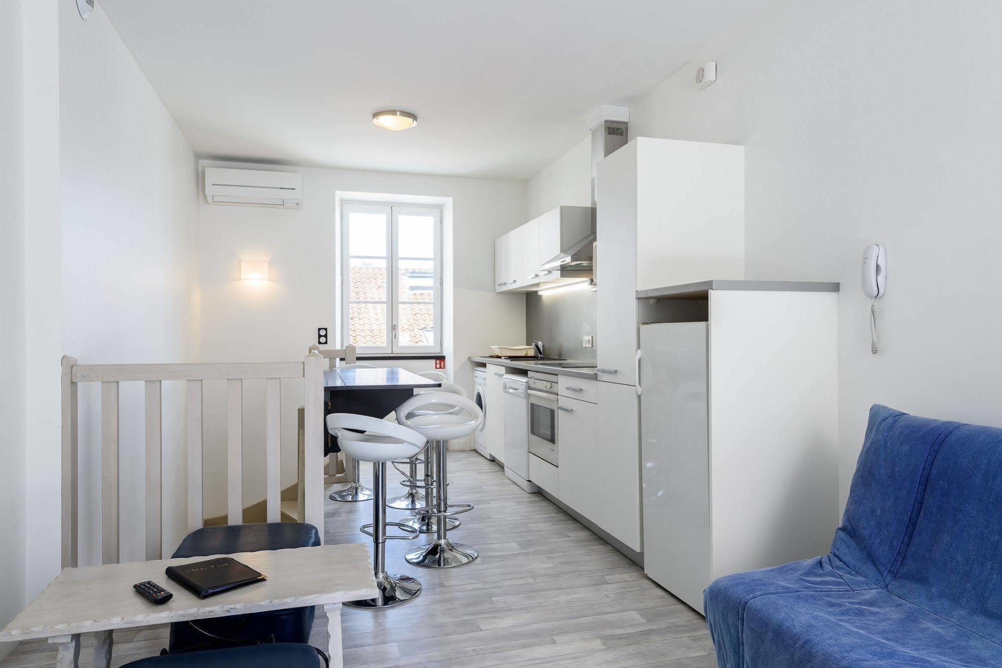 Alfred Hotels Les Halles Biarritz Exterior foto